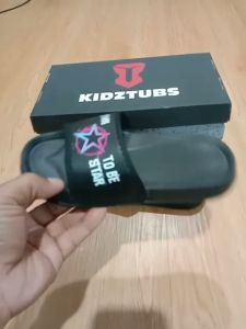 KIDZTUBS Sandal Anak Laki Laki Karet Slip On Selop Slide Jepit Karakter Hitam 6 10 Tahun Kaki Fashion 1958100124