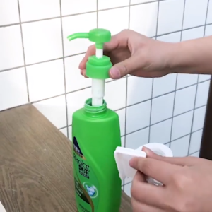 10pcs Wall Hanger Shampoo Bottle Holder Wall Mounted Magic Sticky Shampoo Hook Shower Hand Soap Bottle Hanging Holder Bathroom Hanger Accessories