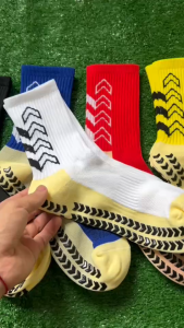 ถุงเท้าฟุตบอลกันลื่น X ถุงเท้ากันลื่น anti slip sock สำหรับกีฬาฟุตบอล มี 5 สีให้เลือก ออกกำลังกาย