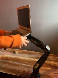 ถาดเสริมวางโน้ตบุ๊ค ถาดตั้งโน้ตบุ๊ค รองรับ17” NBของแท้ สำหรับคนที่ต้องการเสริมรูปลักษณ์