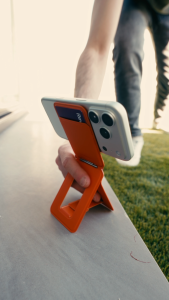 MOFT Trackable Tripod Wallet Phone Tripod Stand MOVAS™ 4-In-1 Trackable Magnetic Snap On