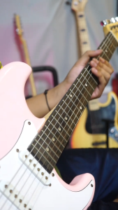 Gitar Elektrik Stronger Free Banyak Bonus