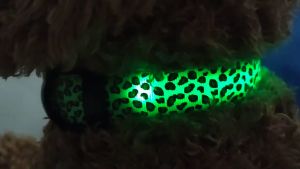 Vòng cổ chống đi lạc cho Chó Mèo hoạ tiết da beo có đèn led chiếu sáng - Love Pets Shop
