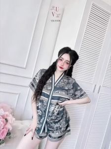 Bộ mặc nhà lụa latin mịn mát cao cấp in 5D cổ Y sang trọng phom 40kg - 68kg