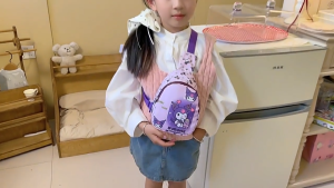 Belfoyer 【การจัดส่งสินค้า 2-3 วัน】กระเป๋าสะพายไหล่ลายการ์ตูนกระเป๋าเด็กน่ารักกระเป๋าสะพายกีฬาแบบสบาย ๆ อเนกประสงค์