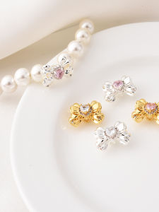 สร้อยข้อมือไข่มุก DIY แฮนด์เมด สร้อยคอ จี้สี่ทาง จี้โลหะผสม ทองแดงชุบทอง 18K ประดับเพชรเซอร์โคเนีย จี้หัวใจผีเสื้อ