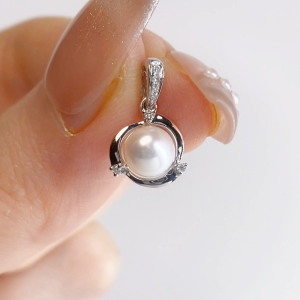 LAZO DIAMOND Sea of Beauty Round Waves Pearl & Diamond Pendant in 375/9K White Gold