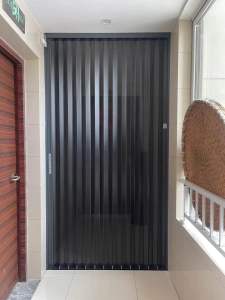 Diamond mesh folding screen door anti mosquito anti theft