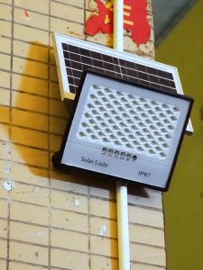 【24-Hour Fast Delivery】Solar Light Outdoor Rainproof and Waterproof IP67 Solar Panel Lights 1000W Spotlight For Garden Exterior Street Rain or Shine Theres Always Electricity 0 Electricity Bill All Year Round Solar Cell Lamp