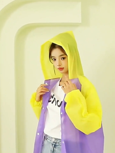 kangle เสื้อกันฝน เสื้อกันฝนสำหรับสุภาพสตรี เสื้อกันฝนสำหรับผู้ชาย เสื้อกันฝนวัสดุ EVA นำมาใช้ใหม่ ทนทานและทนทาน การป้องกันทุกรอบเปิดฤดูกาลเรียน ของขวัญสำหรับนักเรียน