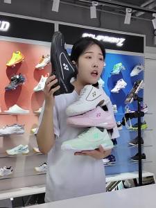 Yonex | Super Lightweight Anti-Slip Shock Absorbing Badminton Shoes