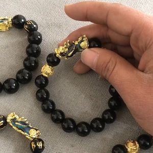 ปี่เซียะหยกแดง กังหันนำโชค ำไลหิน ปี่เซียะเรียกทรัพย์ สร้อยหินนำโชค หินมงคล เสริมดวงโชคลาภ ค้าขายปัง หินไหมเกล็ด หินดวงจันทร์