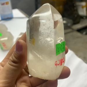 1 viên đá thạch anh trắng tự nhiên mài bóng dùng làm trang trí decor thanh tẩy ( đá thật chuẩn việt ) 9484