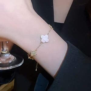 Pharaoh🍓Gelang Empat Daun Semanggi Gelang Mewah Ringan Gelang Bunga Zirkon Ceruk