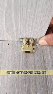 Chốt cửa tủ con lăn đôi hít thông minh