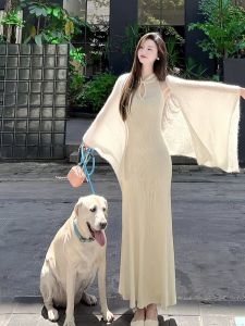 ชุดเดรสสั้นถักลายหางปลาสีขาว ชุดราตรีสำหรับงานวันเกิด ชุดแฟชั่นฤดูใบไม้ร่วงสำหรับผู้หญิงวัย 25-35 ปี