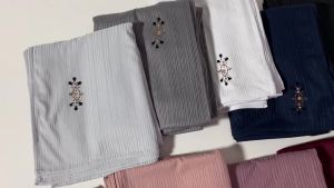 Fashion Ribbed Jersey Hijab Muslim Plain Scarf Crepe Rhinestone Hijab Soft Islamic Shawls Wraps Headband for Women