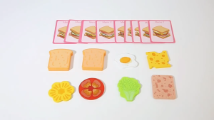 Mini Wooden Burger Sandwich Kids Pretend Food Educational Toy Pretend Play Set – Mainan Kayu Makanan Burger Sandwich Main-Main Kanak-Kanak – 儿童木质益智玩具仿真食物迷你趣味一口小汉堡三明治
