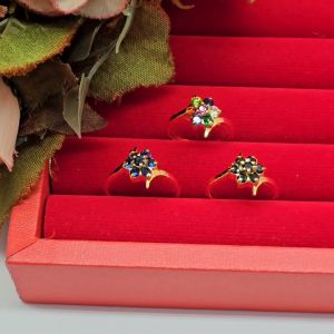 แหวนทองฝังพลอยดอกไม้ ทองแผ่นพลอย สีนพเก้า ไพลิน ดำ ตัวเรือนสีทอง ชุบทอง ใส่เสริมบารมี ใส่ได้ทุกโอกาส ใส่อาบน้ำได้ รูปถ่ายจากสินค้าจริง