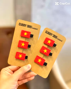 [2/9] Kẹp Tóc Cờ Việt Nam Thêu Tinh Xảo Cặp Tóc Sao Vàng Phụ Kiện Cổ Vũ Đi Bão Lễ 30/4 Quốc Khánh Quà Tặng Sự Kiện