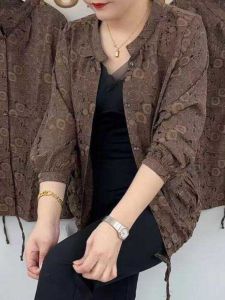 เสื้อแจ็คเก็ตลำลองบางๆ สำหรับฤดูร้อนปี 2025 เสื้อคลุมกันแดดหลวมๆ สไตล์ใหม่สำหรับคุณแม่วัยกลางคน เสื้อคลุมกันแดดระดับไฮเอนด์