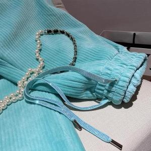 กางเกงหลวมเอวสูงแบบหนาสําหรับผู้หญิงวัสดุโพลีเอสเตอร์สีน้ําเงินพร้อมกระเป๋าสะดวกสบายและอบอุ่นเหมาะสําหรับฤดูใบไม้ร่วงและฤดูหนาว