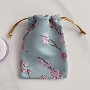 Chinese Style Satin Embroidered Drawstring Bag Small Cloth Storage Organizer for Traveling Shoes Miscellaneous Underwear