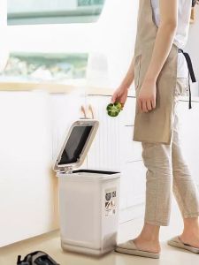 XUNHUAI | Large Capacity Foot-Pedal Trash Can
