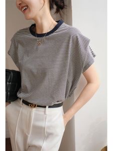Stylish Elegant Striped Loose Fitting T-Shirt