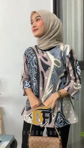 Atasan Blus Batik Modern: Pakaian Formal untuk Kantor Ukuran M & L & XL & XXL & XXXL