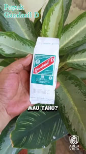 PUPUK GANDASIL D DAUN Kemasan 100 Gram Nutrisi Lengkap Masa Pertumbuhan Tanaman Pertanian Perkebunan