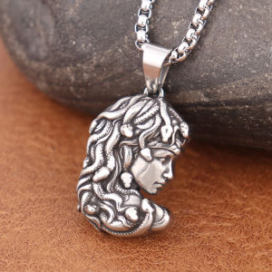 Vintage Small Size Medusa Pendant Necklace Gothic Stainless Steel Mythology Gorgon Necklace for Men and Women Party Gift Jewelry