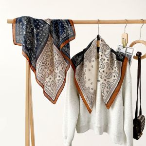 Khăn Choàng Nhỏ Trang Trí Bằng Lụa Thoáng Khí Họa Tiết Hạt Dẻ Phong Cách Nghệ Thuật Cổ Điển Khăn Choàng Cổ Kiểu Mới Khăn Choàng Mặt Dây Chuyền