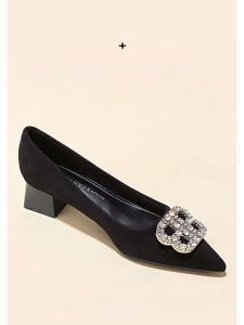 รองเท้าส้นเตี้ยทรงหัวแหลมสีดำสำหรับผู้หญิง ฤดูใบไม้ร่วง 2025 รองเท้าส้นเตี้ยประดับเพชรสำหรับใส่ไปทำงาน รองเท้าส้นสูงแบบสวมสบาย