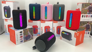 LYNXZ Portable Bluetooth Speaker RGB Light Subwoofer Bluetooth Outdoor Long Battery Home Camping HIFI Wireless Speaker