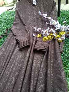 SETELAN GAMIS EMBOS WOLFIS MOTIF LILY WARNA COKLAT JILBAB HITAM/SETELAN GAMIS MURAH/BY HERMOSA