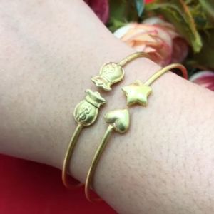 กำไล C งานดิบทองเหลือง ฟรีไซส์ คละเบบ ปรับขนาดตามต้องการได้ ทองเหลืองโบราณ ยังไม่ได้ชุบ ใส่ได้ทุกโอกาส พร้อมส่ง