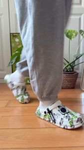 Cross Mens Shoes Classic Summer Slippers Beach Shoes Sandals for Men Summer Beach Shoes Casual Slipper