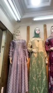 Gamis Desain Elegan Terbaru 2023 Bahan Silk Motif Bunga Model Bulan Bisa Seragaman