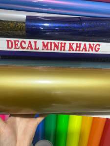 DECAL màu VÀNG ĐỒNG _dán bảo vệtrang trí điểm nhấn cho xe máy laptopôtô.. Và nhiều vật dụng khác