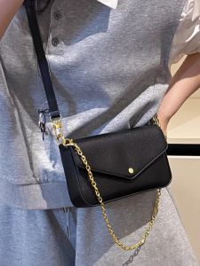 กระเป๋าสะพายข้างสี่เหลี่ยมเล็กสีชมพูเรียบง่ายสำหรับผู้หญิงในช่วงฤดูร้อนปี 2025 กระเป๋าสะพายข้างแบบสะพายข้างอเนกประสงค์สำหรับผู้หญิง กระเป๋าถือแบบลำลอง