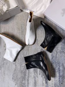 Tabi Split-Toe Shoes Genuine Leather Sheep Hooves Flat Bottom Pig Hooves Spring Autumn Short Boots for Men And Women Fashion Boots