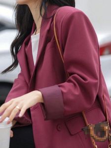 เสื้อแจ็คเก็ตสูทผู้หญิงสีชมพูม่วง ทรงหลวม สไตล์ฤดูใบไม้ร่วง/ฤดูหนาว คอลเลกชันใหม่ ทรงเข้ารูป ทรงเข้ารูป สัมผัสหรูหรา