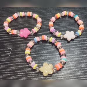 Grosir/Gelang Tangan Mute Manik Manik Mutiara kombinasi Bunga harga untuk 1 lusin(12 pic gelang)