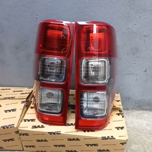 ĐÈN HẬU/ĐÈN PHANH FORD RANGER CHÓA MÀU ĐEN GHI.HÀNG TYC THÁI LAN