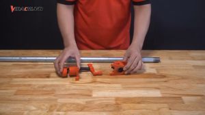 CẢO ỐNG NƯỚC KẸP GỖ PHI 27MM VAM CẢO DÀI ỐNG PHI 27 CÓ THỂ CẮT ỐNG DÀI TÙY THÍCH