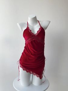 นางสาวกำมะหยี่สีทองชุดนอนแบบเซ็กซี่ ชุดนอนยั่วๆผัว ชุดสายฝอเซ๊กซี่ พร้อมส่งจากไทย