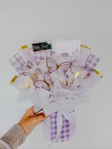 BUKET BUTTERFLYBUKET KUPU-KUPU LED WARNA UNGU/LILAC.SUDAH FREE KARTU UCAPAN.BUKET WISUDA/BUKET ULANG TAHUN/BUKET ENGAGEMENT/BUKET WEDDING DLL