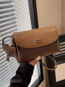 กระเป๋าสะพายไหล่ทรงสี่เหลี่ยมเล็กสไตล์ย้อนยุคสำหรับผู้หญิง กระเป๋าสะพายไหล่แบบอเนกประสงค์ กระเป๋าสะพายไหล่แบบหนัง PU ทรงสี่เหลี่ยมเล็ก