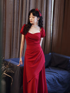 ชุดแต่งงานสีแดง ชุดราตรีสั้น ชุดเดรสยาวเอวสูง ชุดราตรีสีพื้น ชุดราตรียาว ชุดราตรีเข้ารูป ชุดราตรีคอวีลึก ชุดราตรียาว